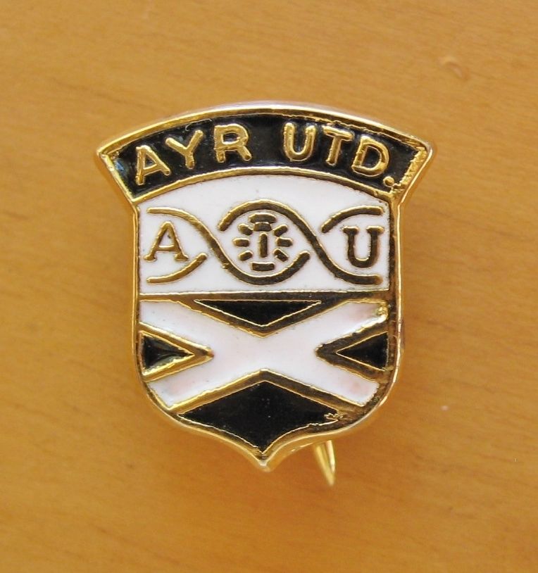 AYR UNITED - Superb Enamel Football Pin Badge